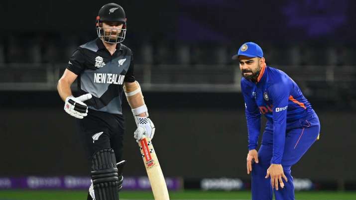Kane Williamson and Virat Kohli during the India vs New Zealand group stage match 