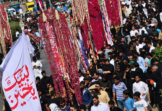 Shias in Kashmir hold Muharram procession after 34-year ban lifted