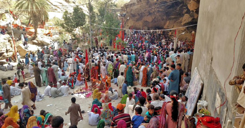 Pakistan’s Biggest Hindu Festival Brings Mountains Alive