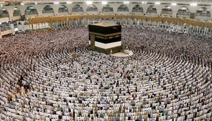 Indian Ministers Praise Pakistani Citizen for Saving Lives During Hajj