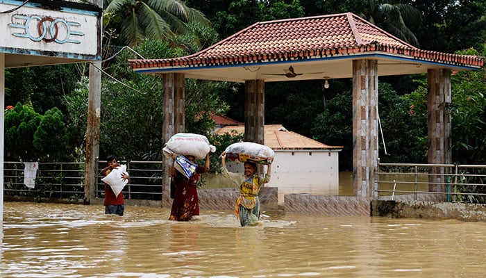 Bangladesh Floods Claim 71 Lives, Rising Fears of Waterborne Disease