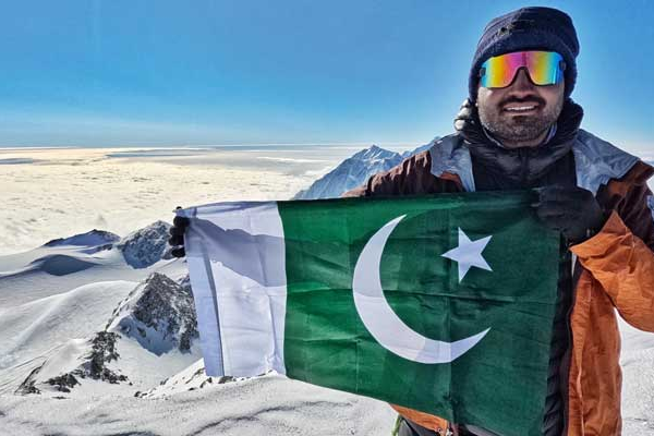 Pakistani Mountaineer Asad Ali Memon Summits Mount Vinson